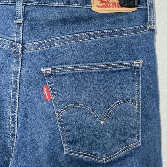 Levi’s slimming skinny jeans EUC Size 28 - Picture 9 of 12